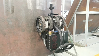 Chengdu MRJ-Laser Wall-Climbing Laser Cleaning Robot lanseres i Tianjin for f...